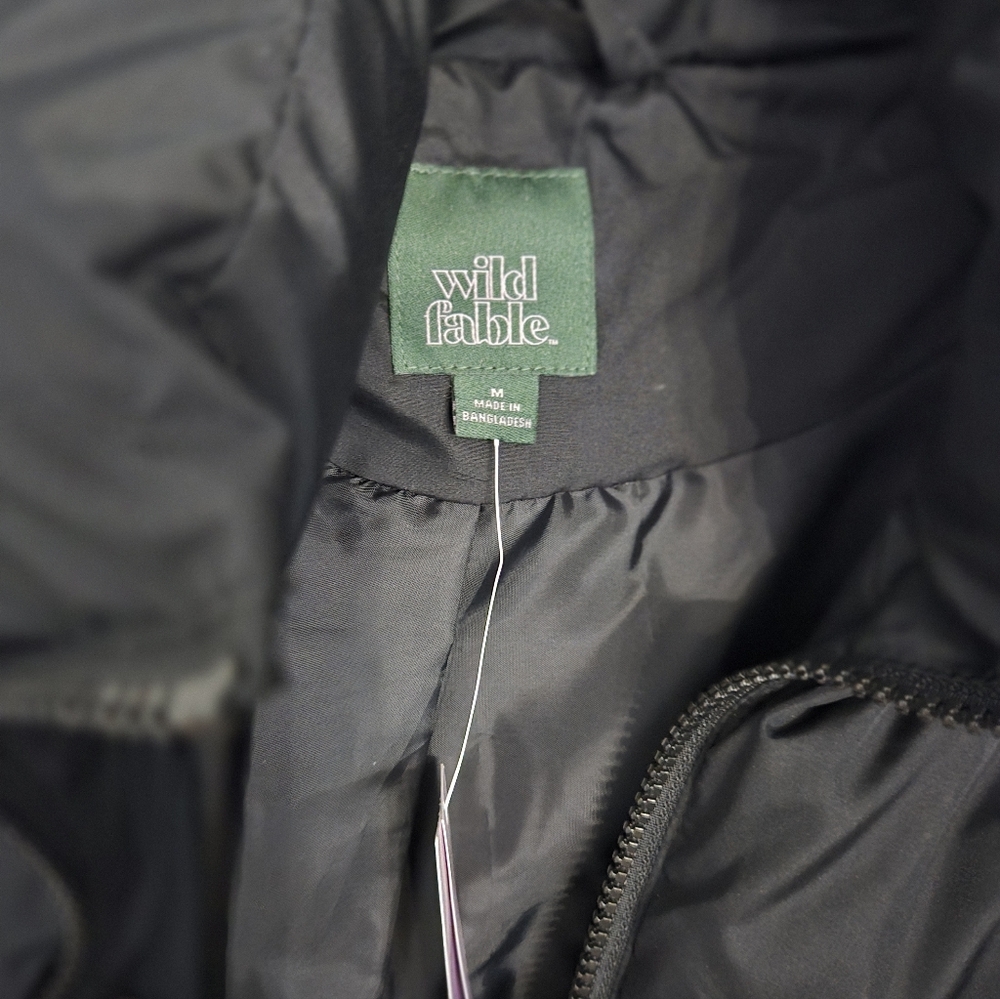 NWT. Wild Fable Womens Bow Black Puffer Jacket Size M - Picture 6 of 7